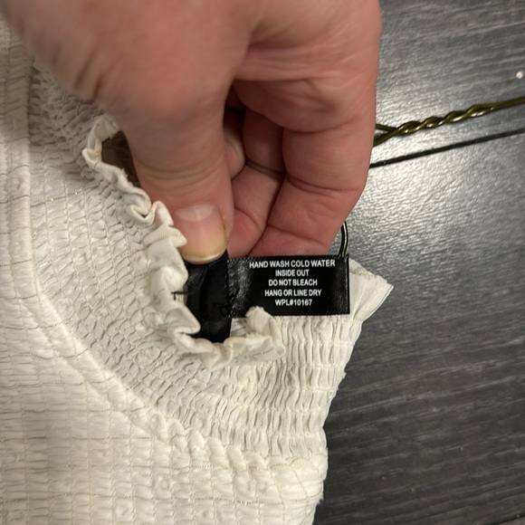 AQUA pure white lace tiered dress. Size M - Picture 10 of 13